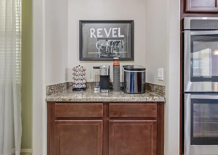 The Revel House Holiday home Phoenix